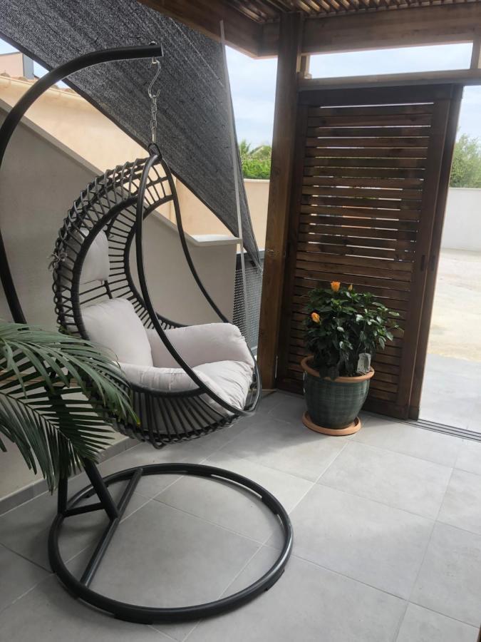 弗龙蒂尼昂Le Jardin D Eden公寓 外观 照片