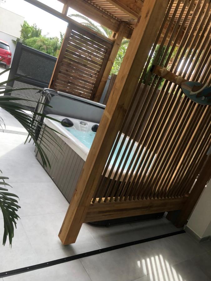 弗龙蒂尼昂Le Jardin D Eden公寓 外观 照片
