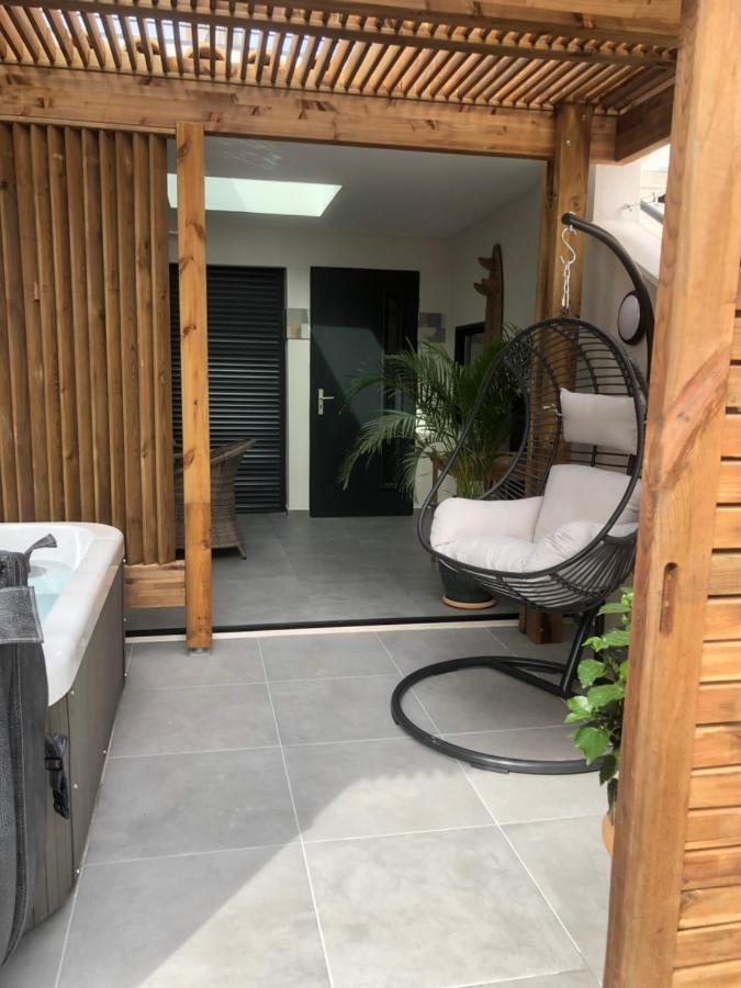 弗龙蒂尼昂Le Jardin D Eden公寓 外观 照片